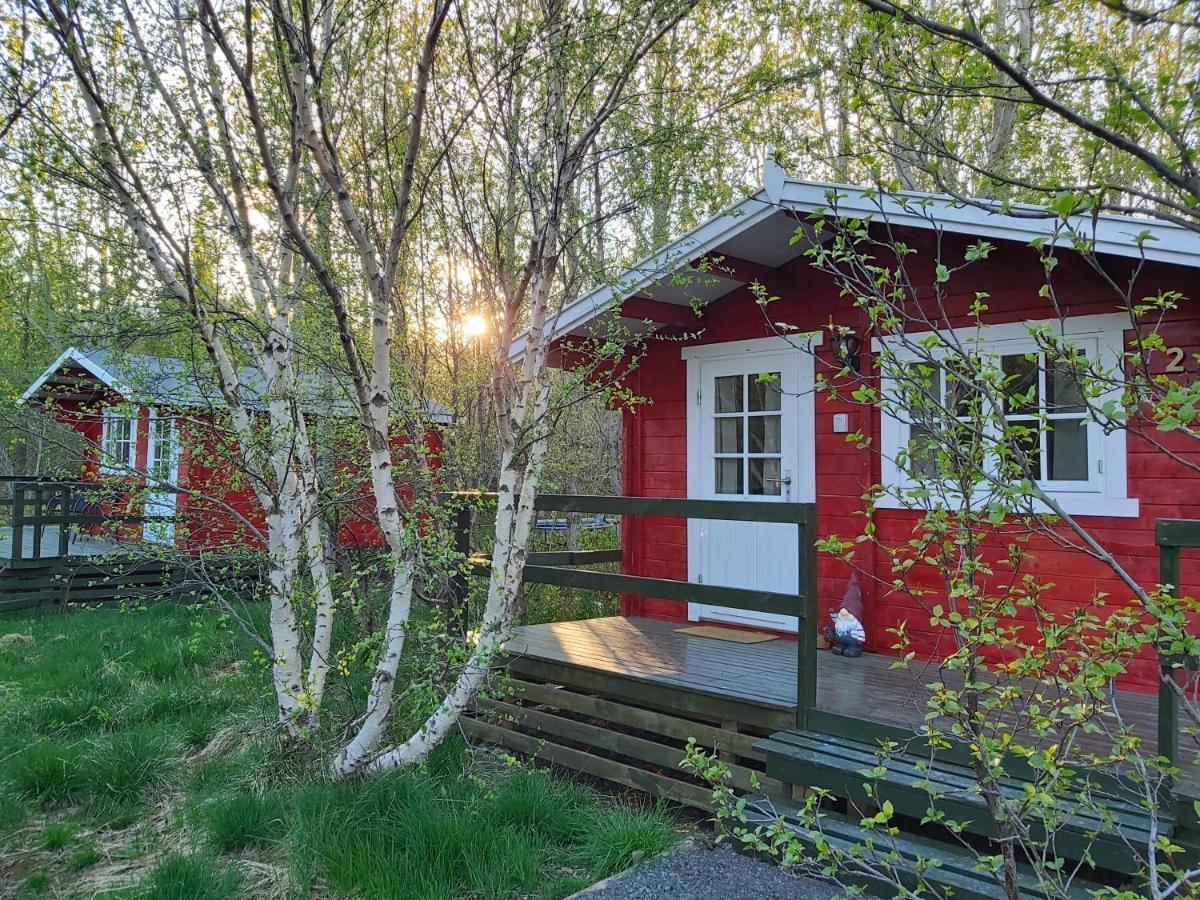 Bakkakot 2 - Cozy Cabins In The Woods 阿克雷里 外观 照片
